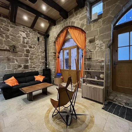 Le Coeur De Cassiopee, Apartment